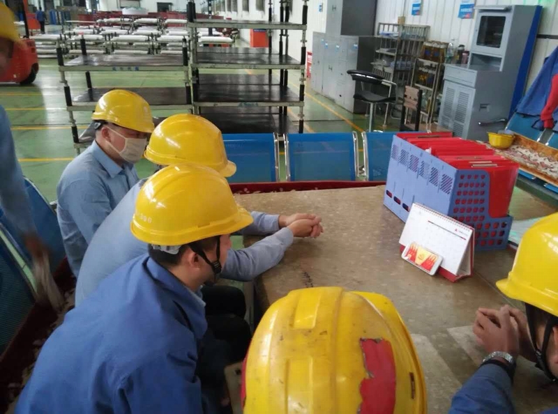 公司全體干部職工深入學習貫徹黨的十九大精神2.jpg